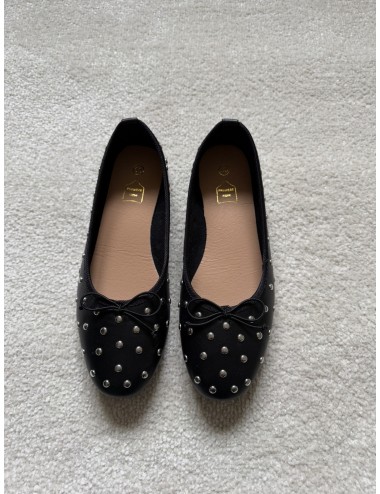 Ballerines noires à clous