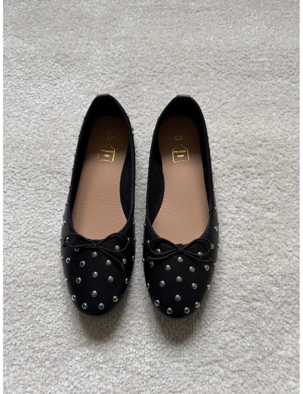 Ballerines noires à clous