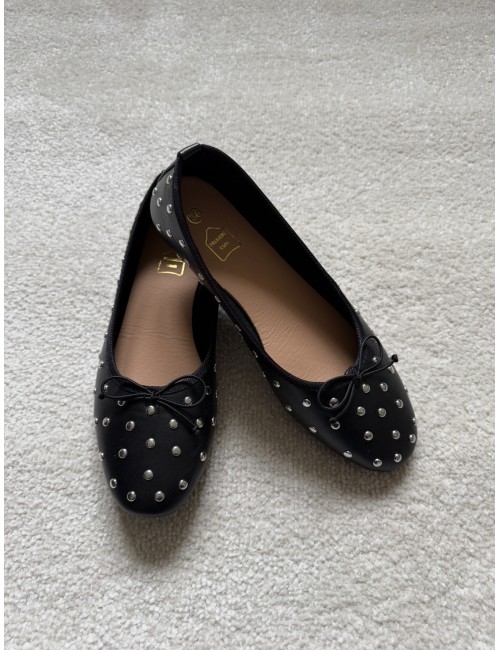 Ballerines noires à clous