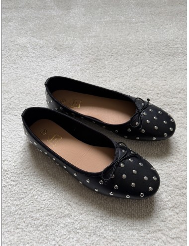 Ballerines noires à clous