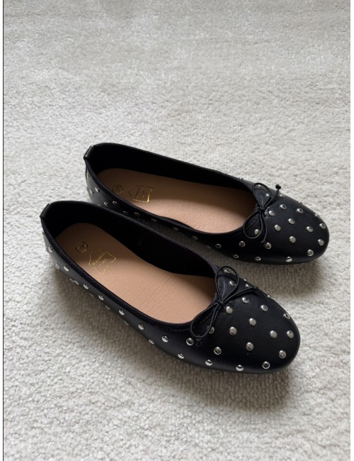 Ballerines noires à clous