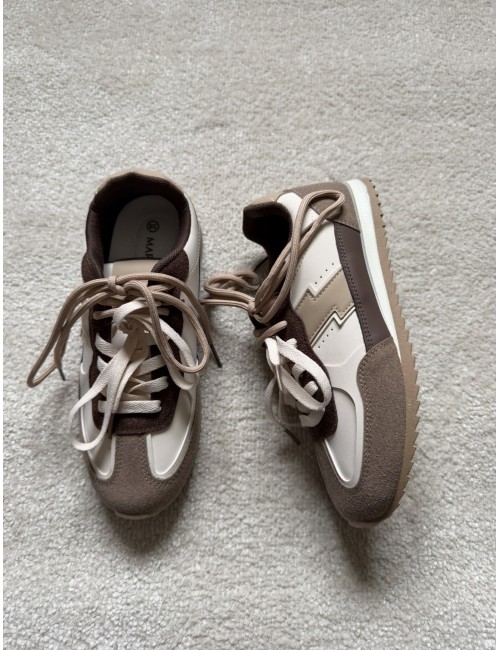 Baskets marrons et blanches double lacets