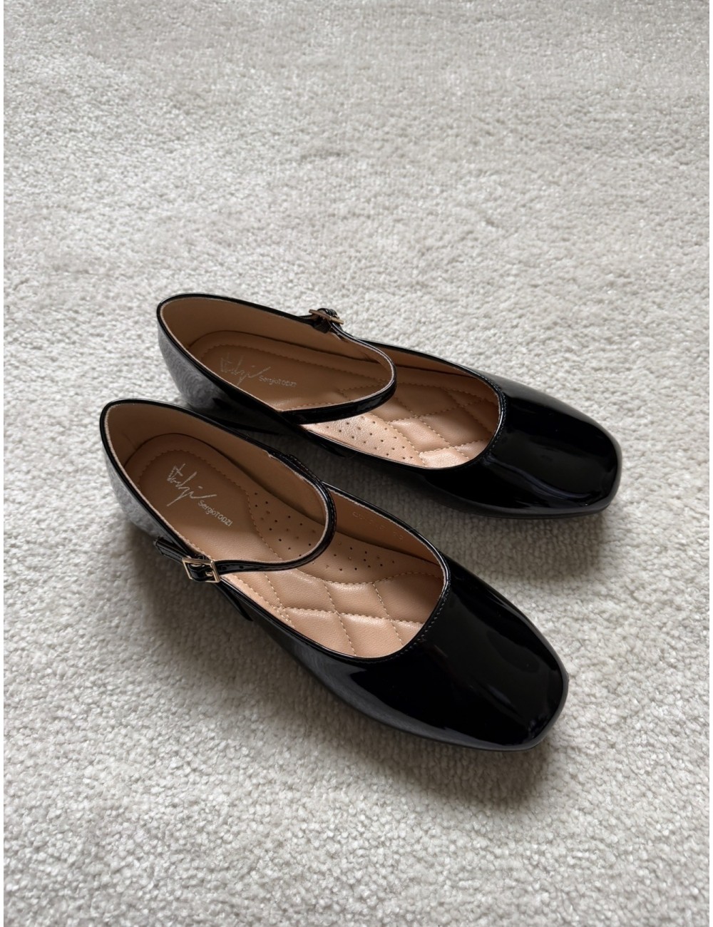 Ballerines noires vernies