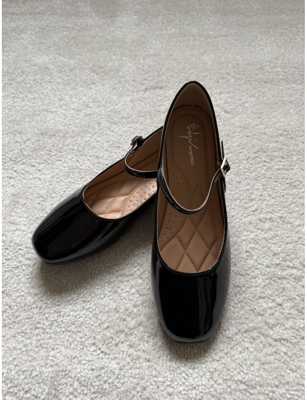 Ballerines noires vernies