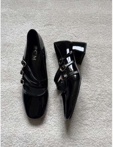 Babies noires vernies avec brides