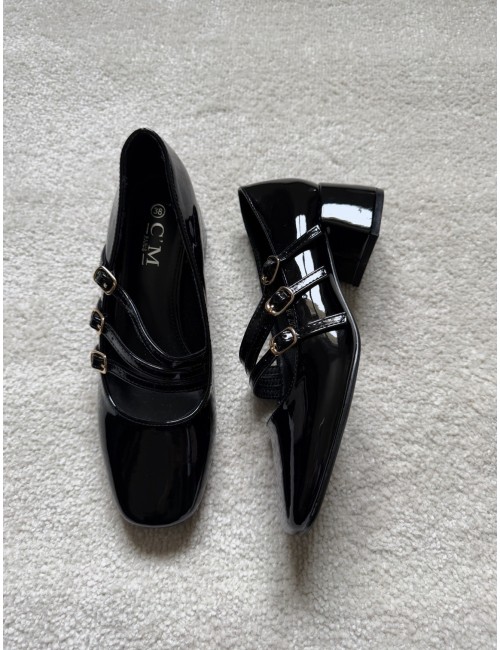 Babies noires vernies avec brides