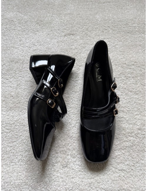 Babies noires vernies avec brides