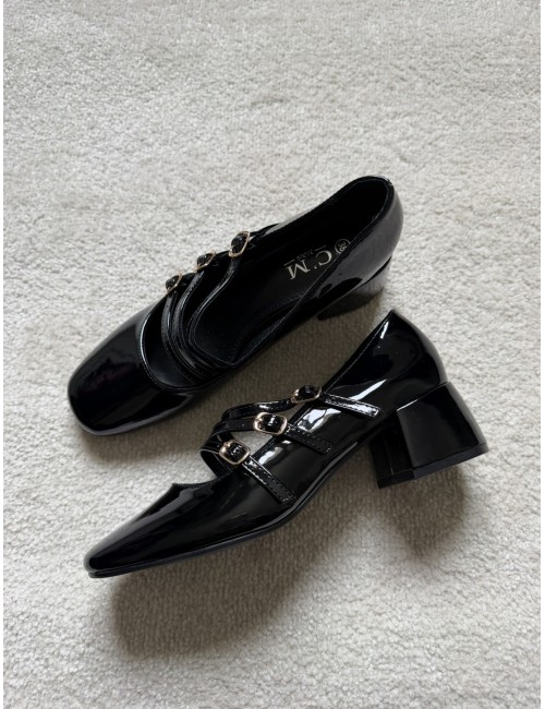 Babies noires vernies avec brides