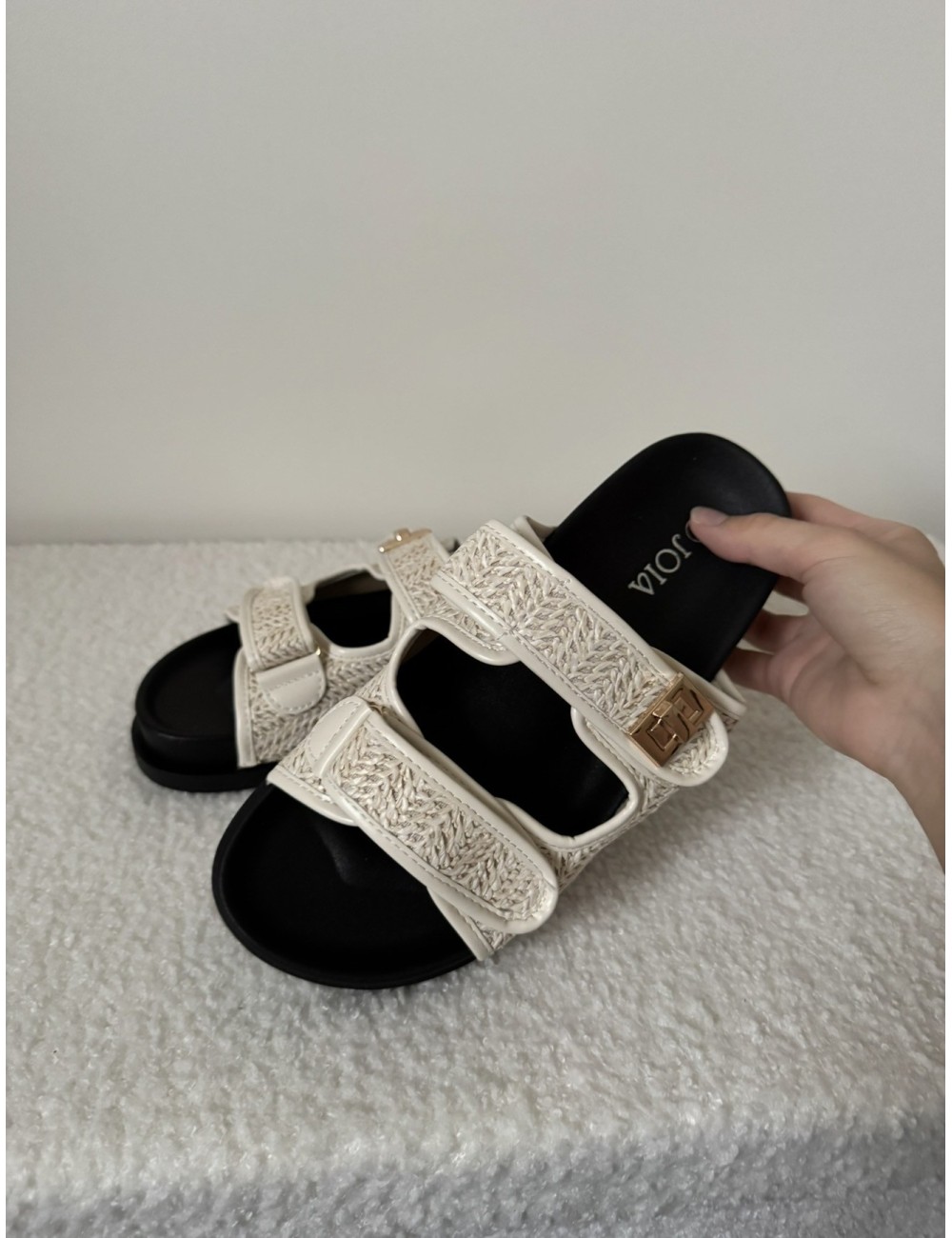 Mules plates beiges en raphia