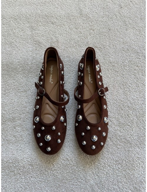 Ballerines marron à clous