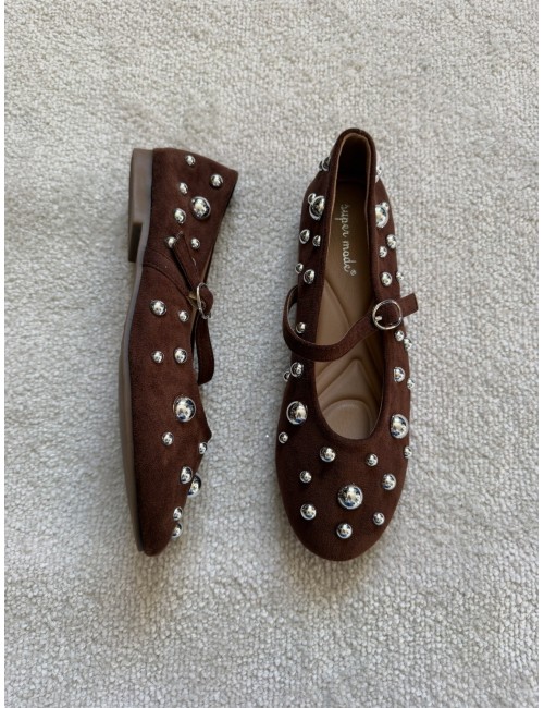 Ballerines marron à clous