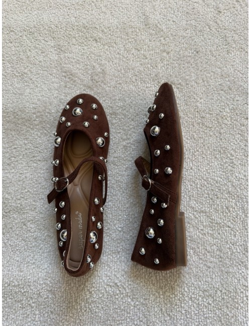 Ballerines marron à clous