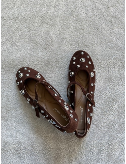 Ballerines marron à clous