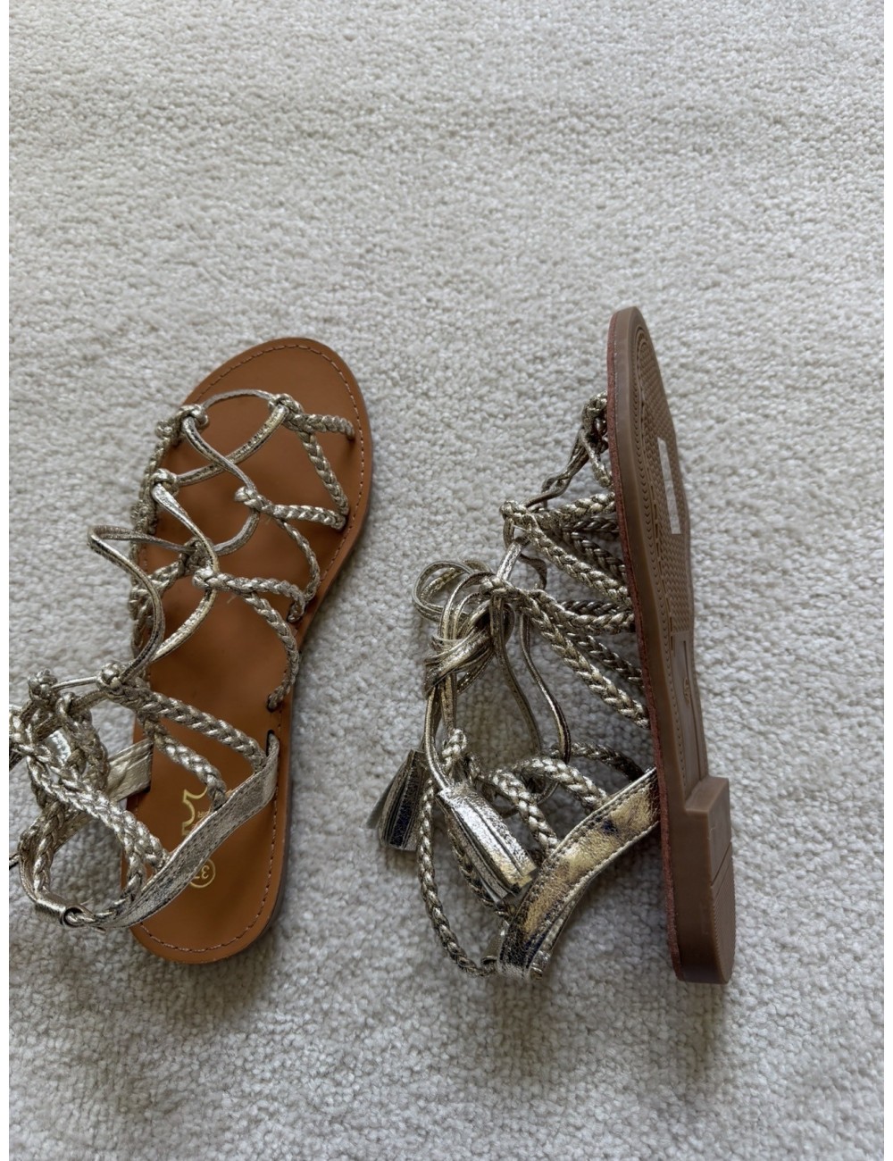 Sandales à lanières tressées