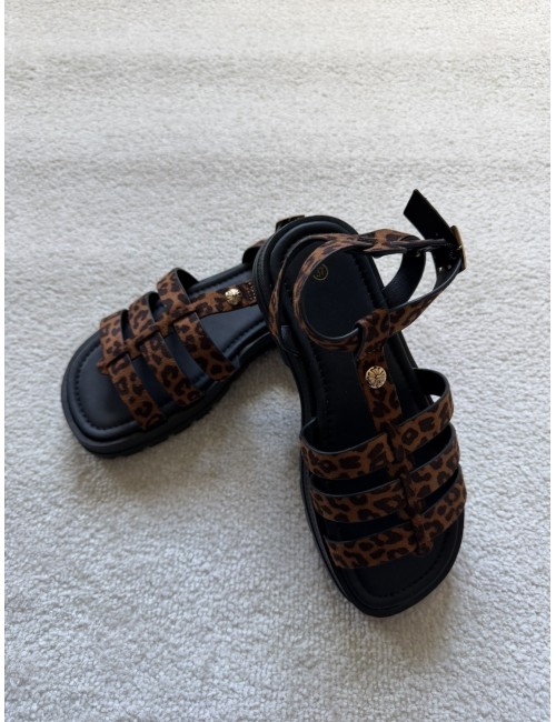 Sandales marrons avec détail doré